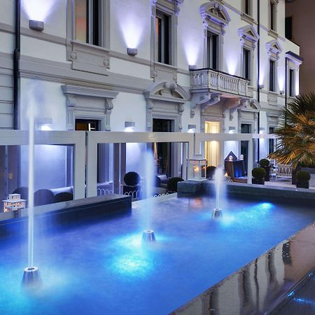 โฮเต็ล มอนเตกาตินี พาเลซ Hotel มอนเตกาตินี แตร์เม ภายนอก รูปภาพ The hotel's pool