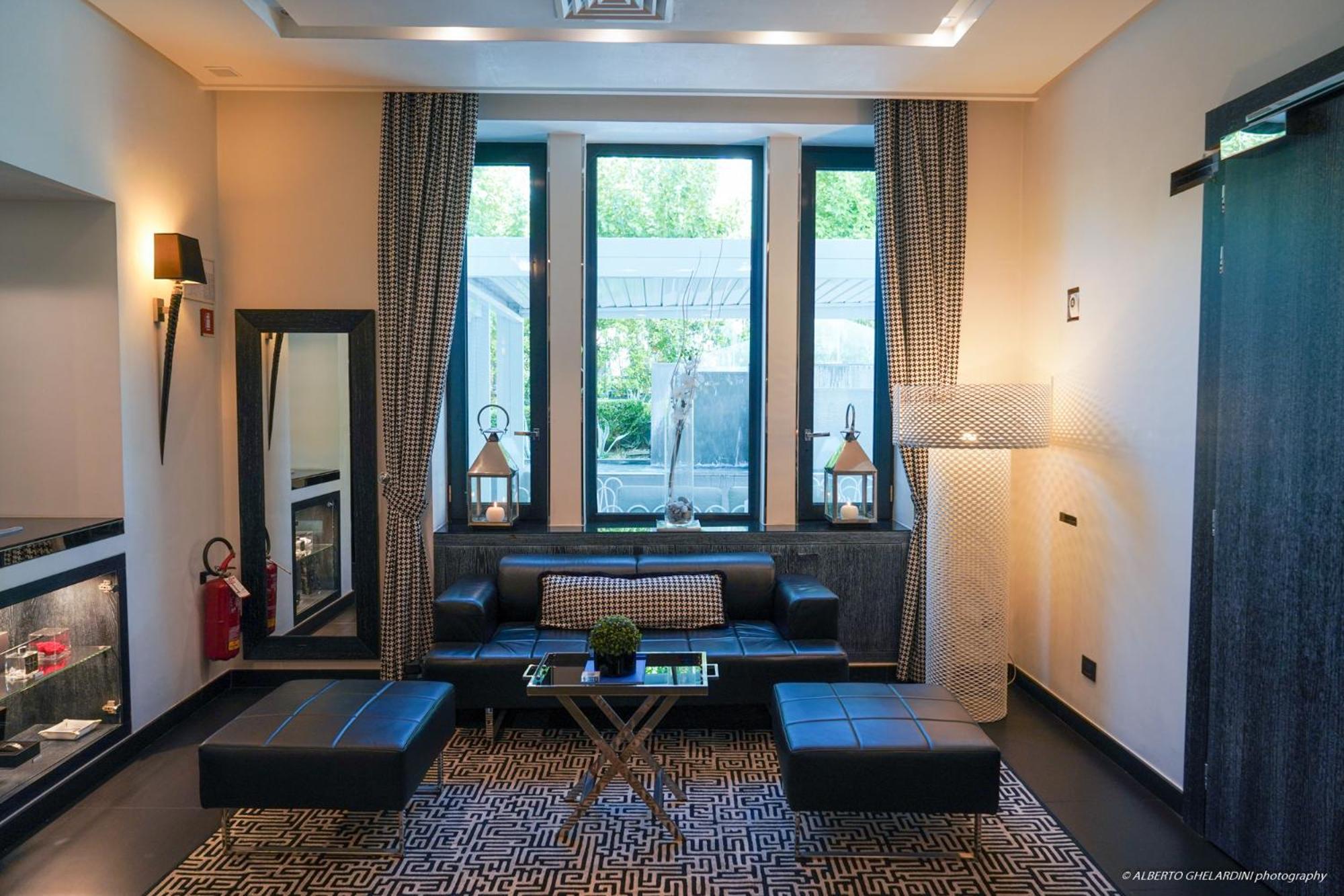 โฮเต็ล มอนเตกาตินี พาเลซ Hotel มอนเตกาตินี แตร์เม ภายนอก รูปภาพ A suite at the hotel
