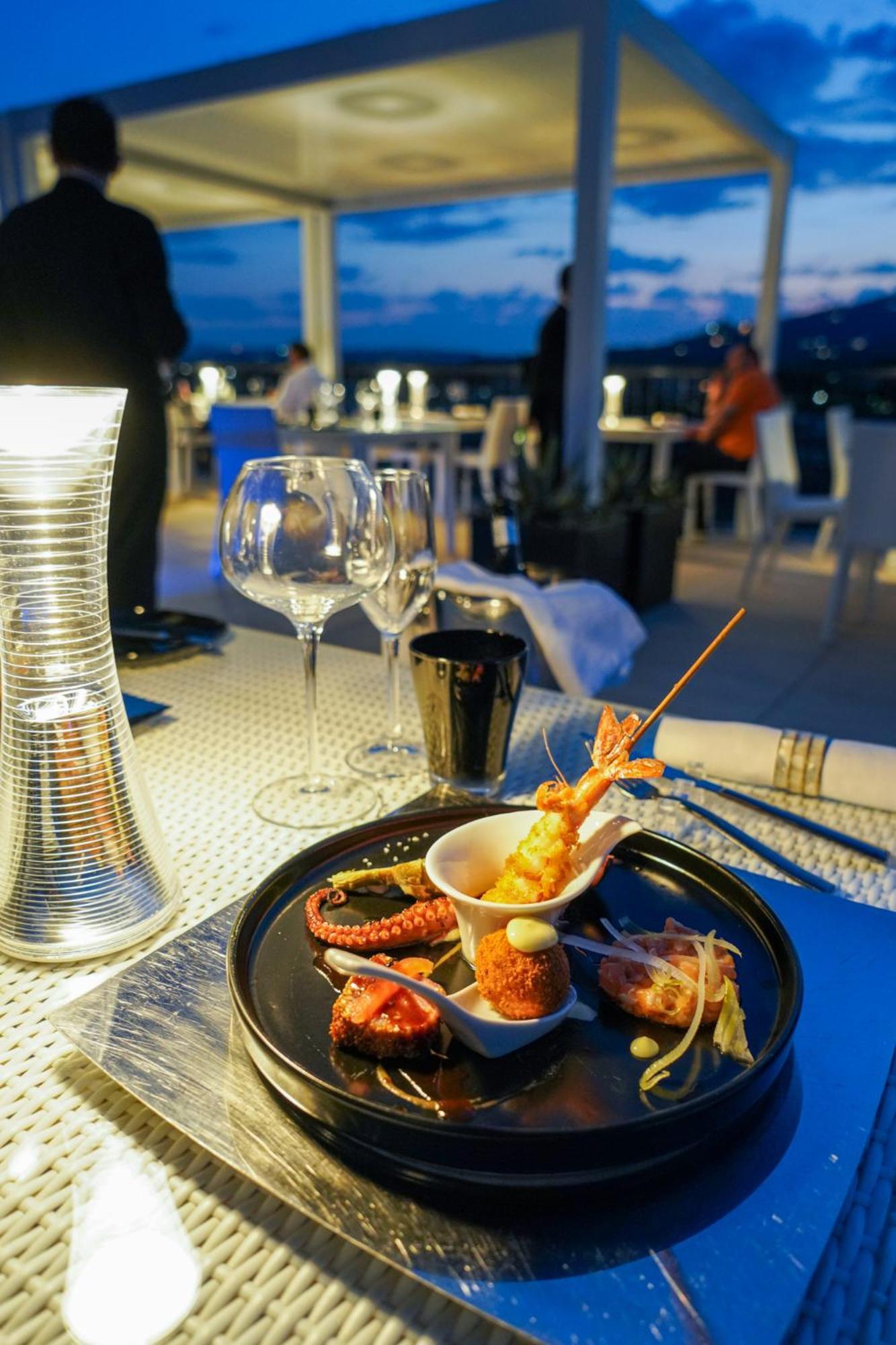 โฮเต็ล มอนเตกาตินี พาเลซ Hotel มอนเตกาตินี แตร์เม ภายนอก รูปภาพ Tapas