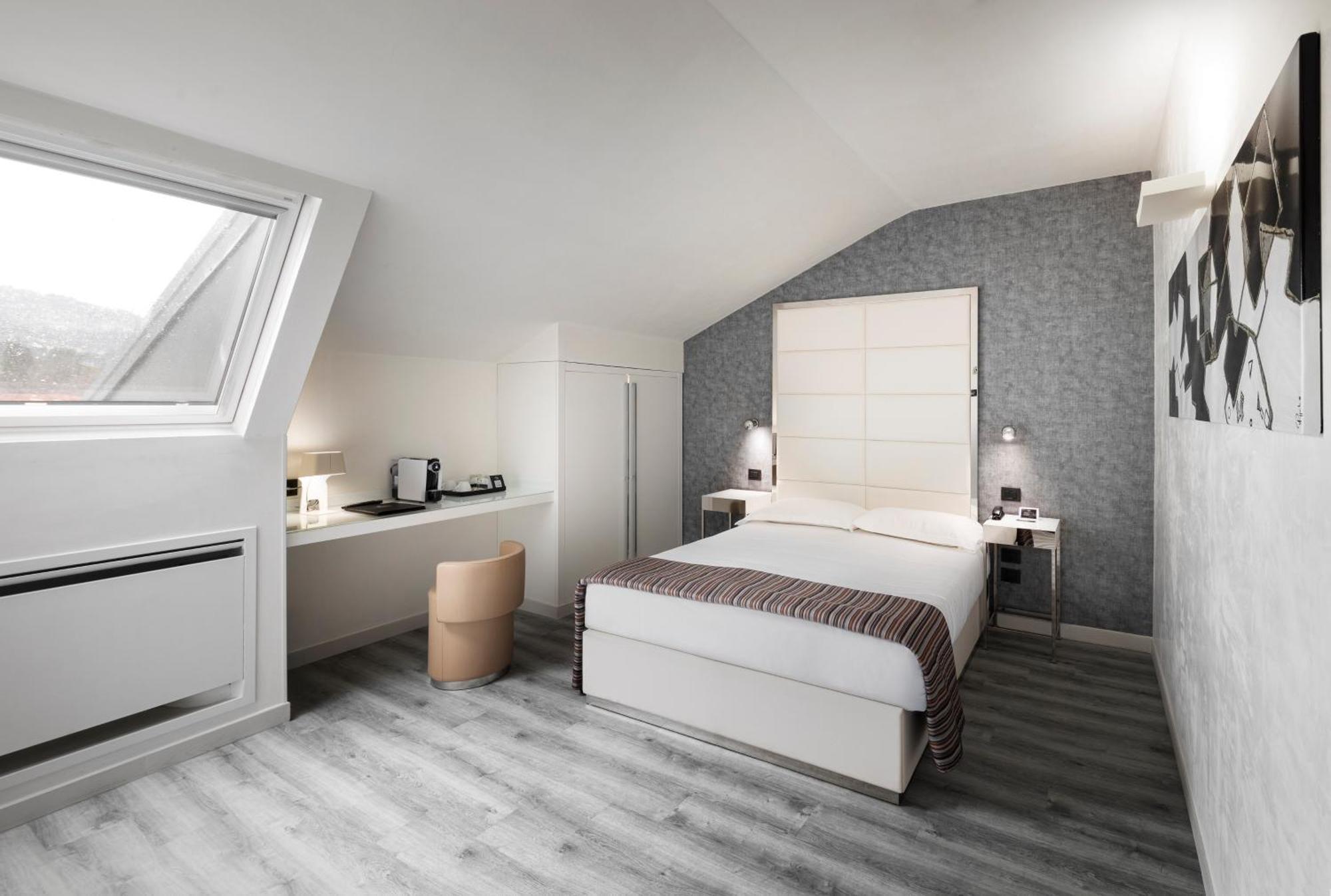 โฮเต็ล มอนเตกาตินี พาเลซ Hotel มอนเตกาตินี แตร์เม ภายนอก รูปภาพ A bedroom in the hotel